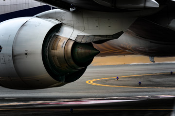 ジェットエンジン