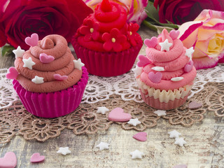 tasteful cupcakes, beautiful decorated