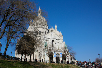 Fototapeta premium Sacre-Coeur Basilica (Basilica of the Sacred Heart) in Paris, France
