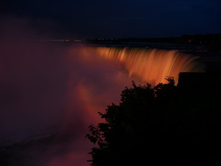 Niagaraf&auml;lle bei Nacht