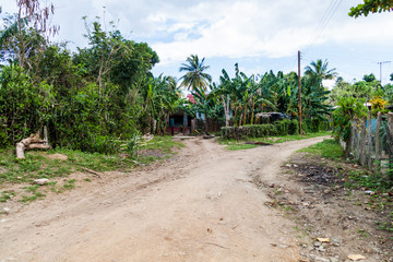 Fototapeta na wymiar Small trail in El Cobre village, Cuba