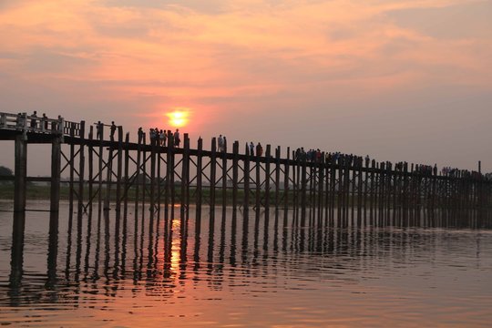 Sunset on the U Bein bridge in Maynmar