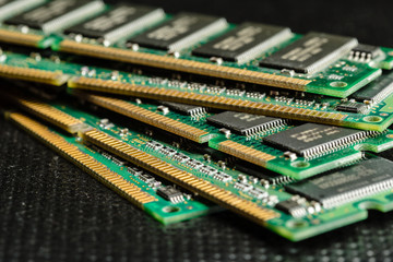 Computerchip, Technology and Electronics Industry