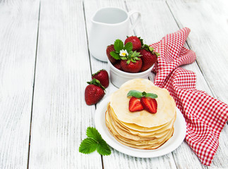 pancakes with strawberries