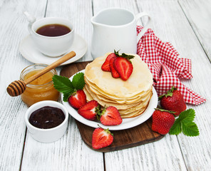 pancakes with strawberries