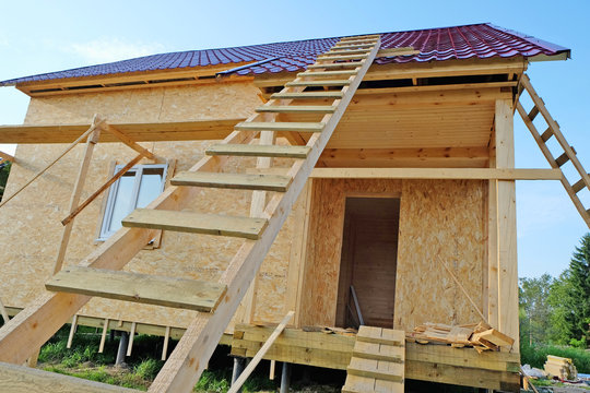 construction of wooden frame-panel house