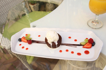 Chocolate fondant with ice cream