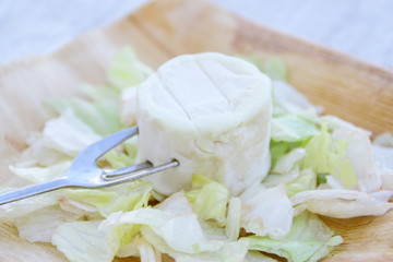 crottin de chèvre sur salade