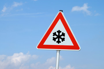 warnschild achtung glatteisgefahr