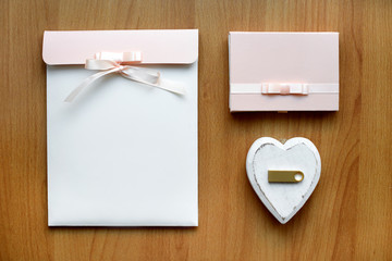 Gift set with usb flash card