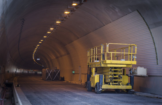 Electrical installation in the construction of thea new tunnel.
