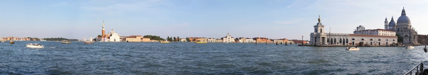 Fototapeta na wymiar Long Panorama of Venice Italy