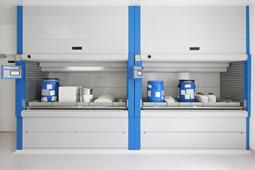 Vertical carousel storage in Warehouse