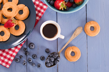 Breakfast with wholegrain cereals.