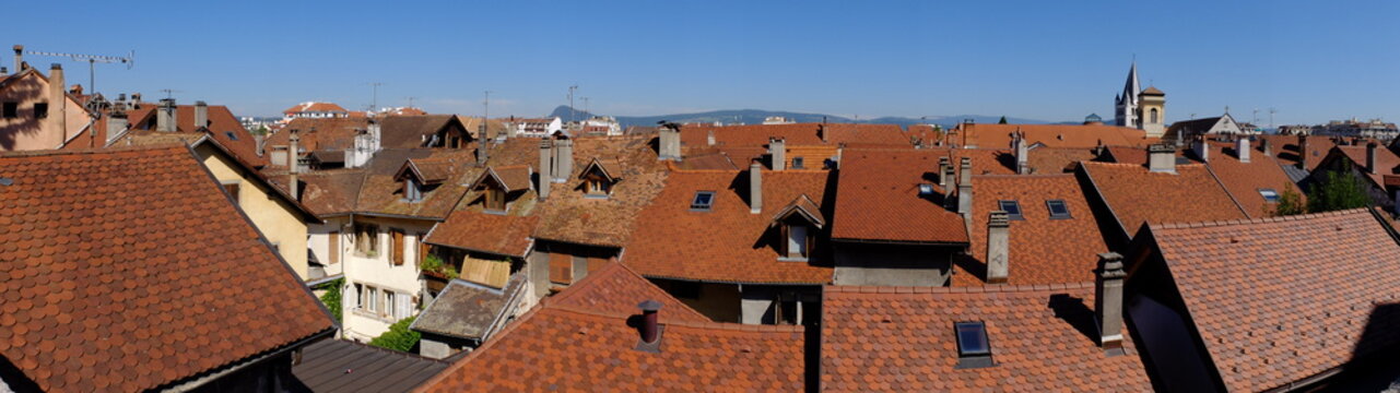 dans les rues d'Annecy