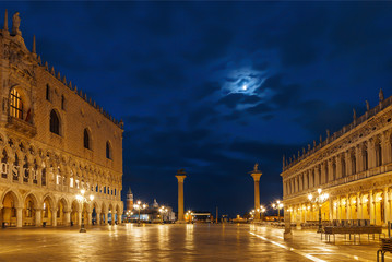 Fototapeta na wymiar Early in the morning at Piazza San Marco near the Doge's Palace (Palazzo Ducale), Venice, Italy