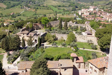Fototapeta na wymiar Rocca of Montestaffoli in San Gimignano, Tuscany, Italy