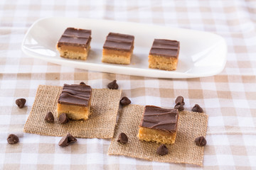 Chocolate and Caramel Millionaire Bars With Chips