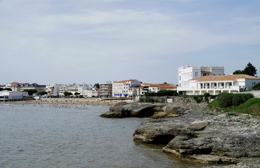 Fototapeta na wymiar La côte à Pontaillac près de Royan