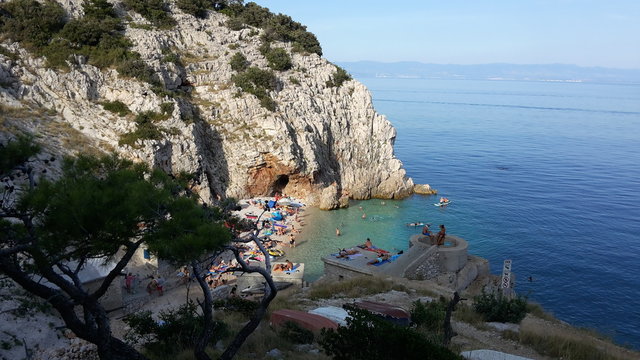 Brsec Bersezio Spiaggia Scogliera istria