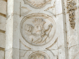 Relieve de la Antigua Fábrica de Tabacos, Sevilla, España