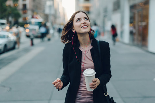 Businesswoman commuting in Manhattan