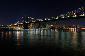 Fototapeta na wymiar Manhattan Bridge by Night
