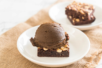 chocolate brownies with chocolate ice cream