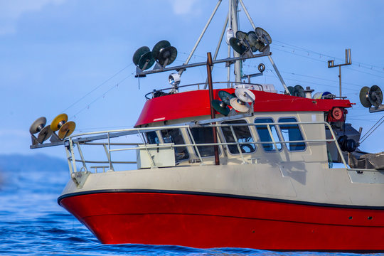 Fototapeta Wheel house of mackerel hook line fishing vessel