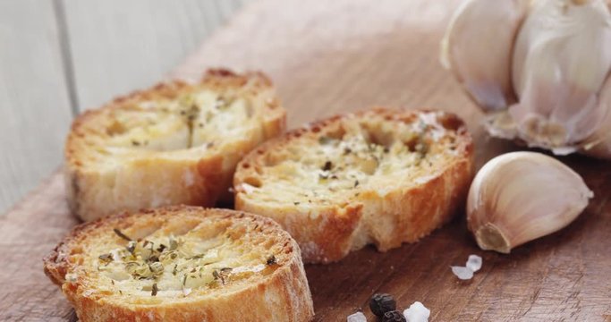 crostini with olive oil and garlic