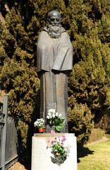 Monumento a fray leopoldo de alpandeire, Plaza del Triunfo, Granad, España