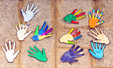 Paper hands, diversity of opinions