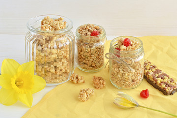 oat crunchy and muesli bar