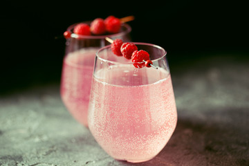 Sparkling pink raspberry lemonade