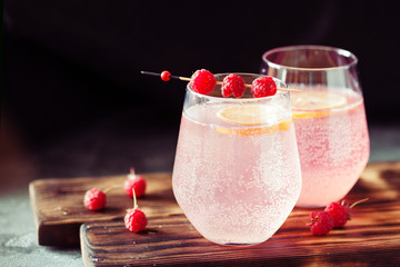 Sparklind pink raspberry lemonade