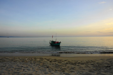 Fischerboot am Strand