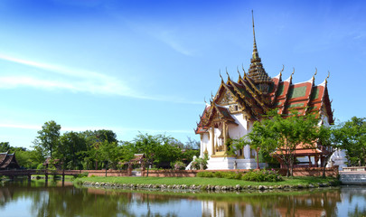 Fototapeta na wymiar The Dusit Maha Prasat Palace (Grand Palace) Thailand