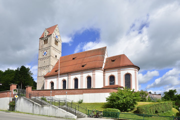 Pfarrkirche Mariä Verkündigung in Leeder Oberbayern