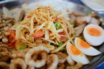 Papaya salad with egg