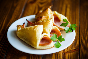 Baked puff pastry with bacon
