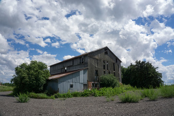 Fototapeta premium Abandoned Barn