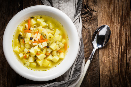 Cucumber soup with vegetables.