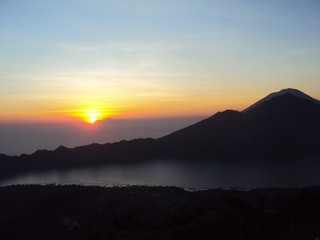 Sonnenaufgang auf dem Vulkan Mount Baur (Bali)