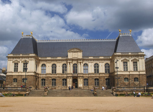Palacio del Parlamento de Bretaña / Palais du Parlement de Bretagne. Rennes