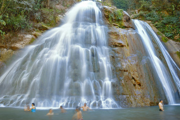 Fototapeta premium Catarata de Bayoz