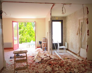 démolition intérieure de cloison,travaux de maison,