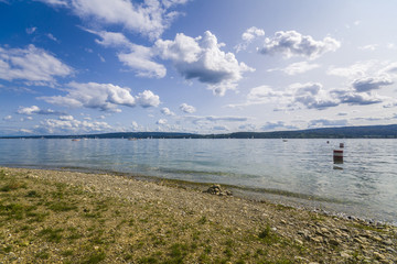 Obraz premium Sommer Urlaub Bodensee blauer Himmel und Wolkenstimmung