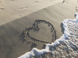 cuore sulla sabbia