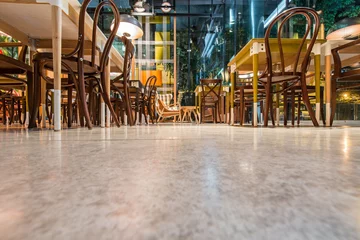 Keuken spatwand met foto Concrete floor in  modern urban restaurant © interiorphoto