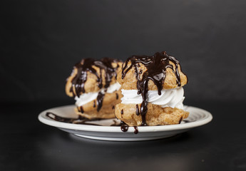 Creame Puffs